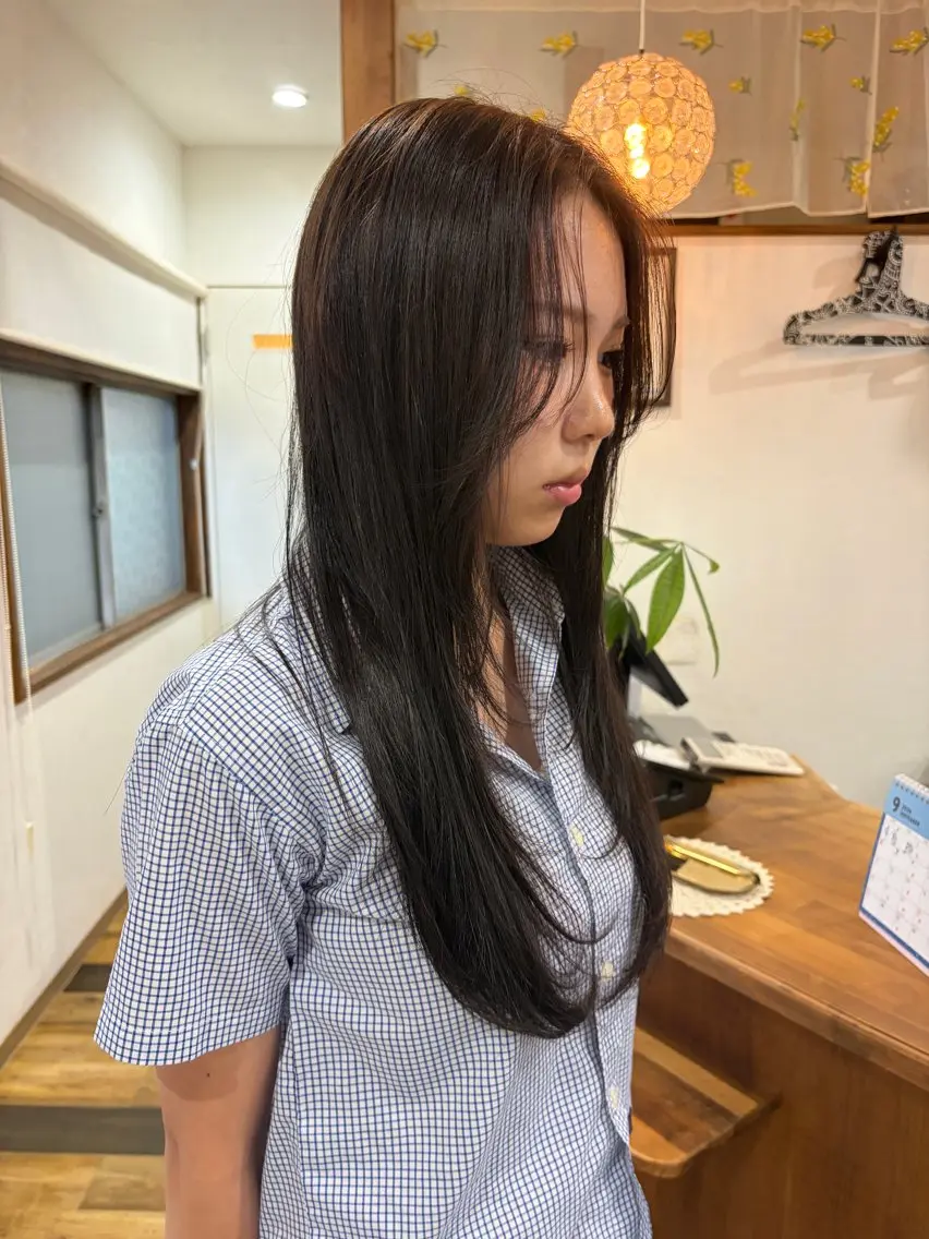 ロング カット ヘアカラー カラーモデル募集🩰 Amiのヘアスタイル