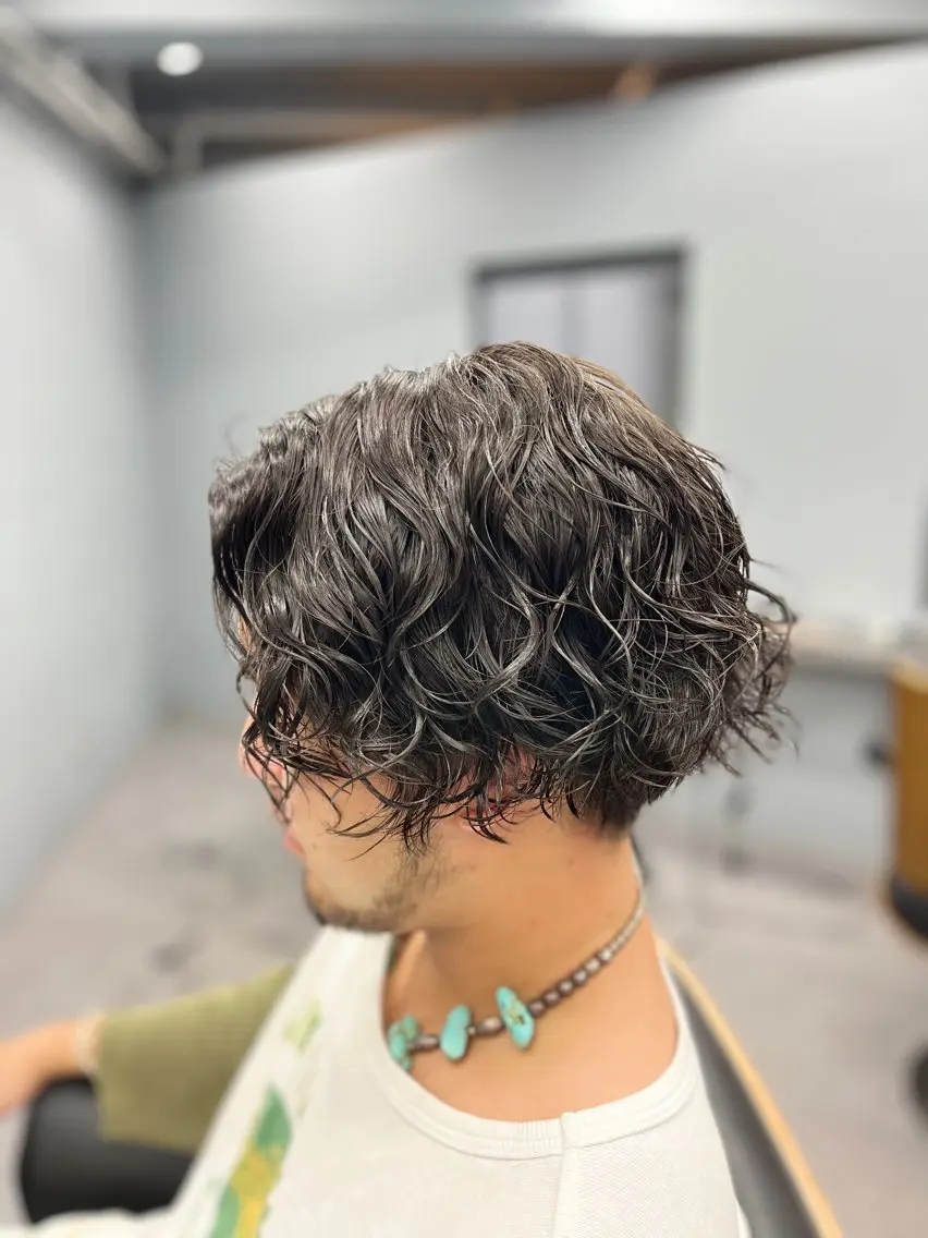 ミディアム パーマ メンズ カット パーマ トリートメント 池袋メンズパーマ フェード純平のヘアスタイル