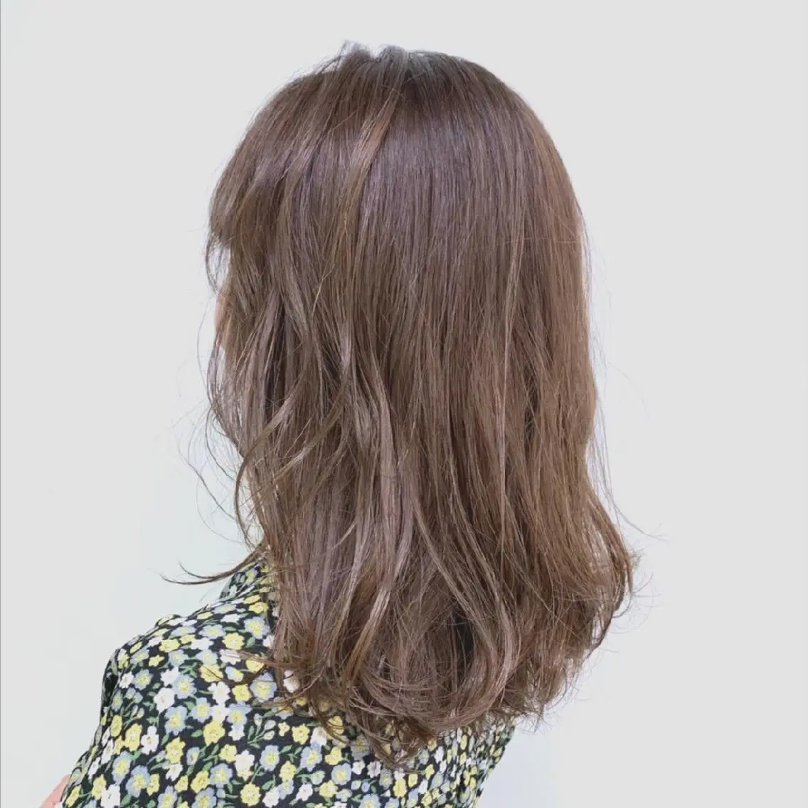 セミロング カラー 🤍💕ブリーチカラ ーAyaka💕🤍のヘアスタイル
