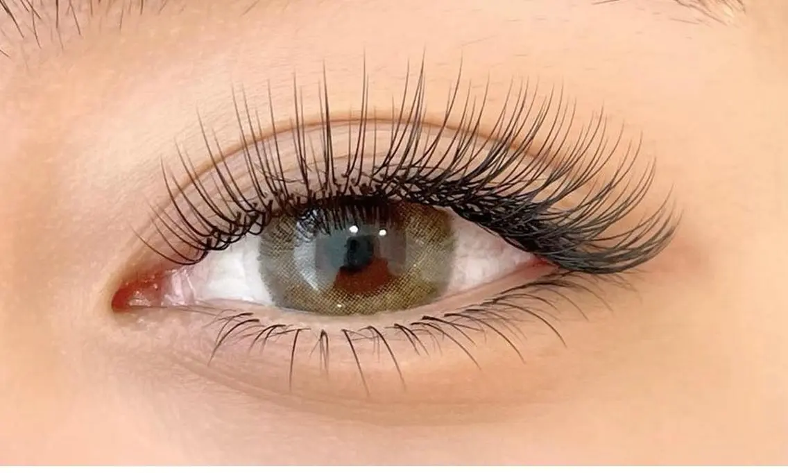 マツエク・マツパ m+eyelash 🩵南森町駅1分🚉のマツエク・マツパデザイン