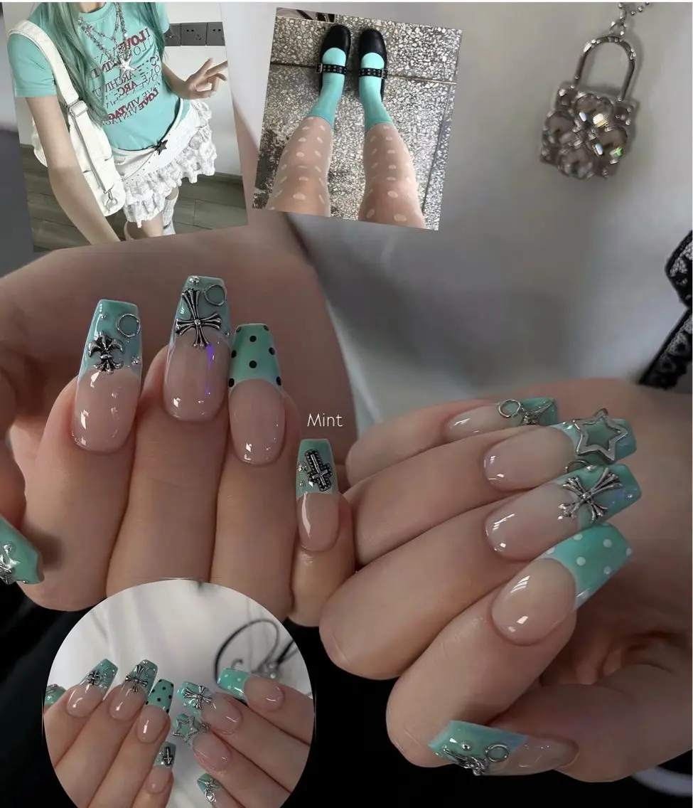 ネイル オーロラネイル フレンチネイル ジェルネイル グラデーション 韓国ネイル ハンドネイル Luci Nailのネイルデザイン