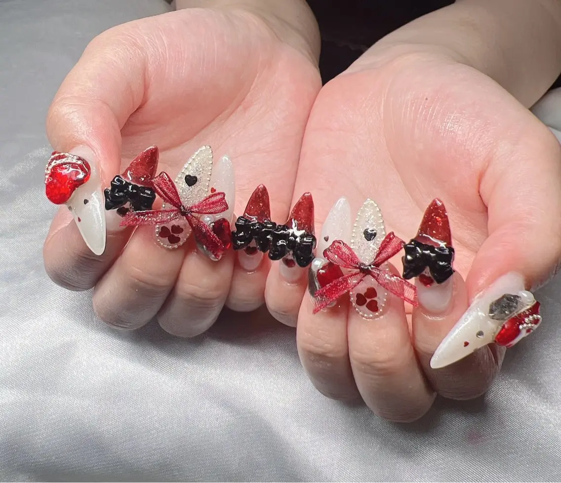 ネイル 長さ出し グラデーション 卒業式 キラキラネイル マグネットネイル ハンドネイル Lee Nailsのネイルデザイン