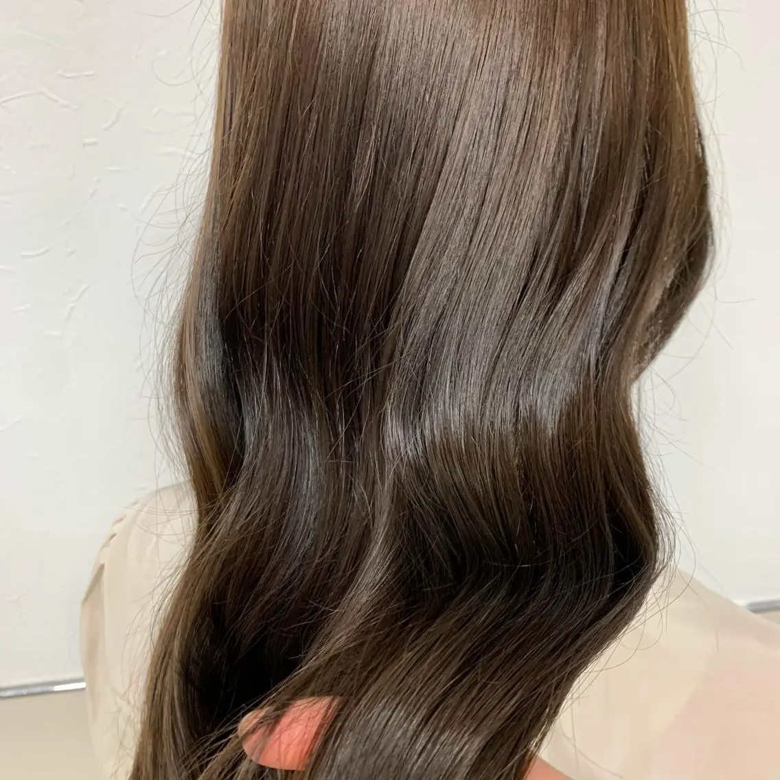 ロング カラー オリーブカラー ウスイマイコ カット/ケアカラーのヘアスタイル