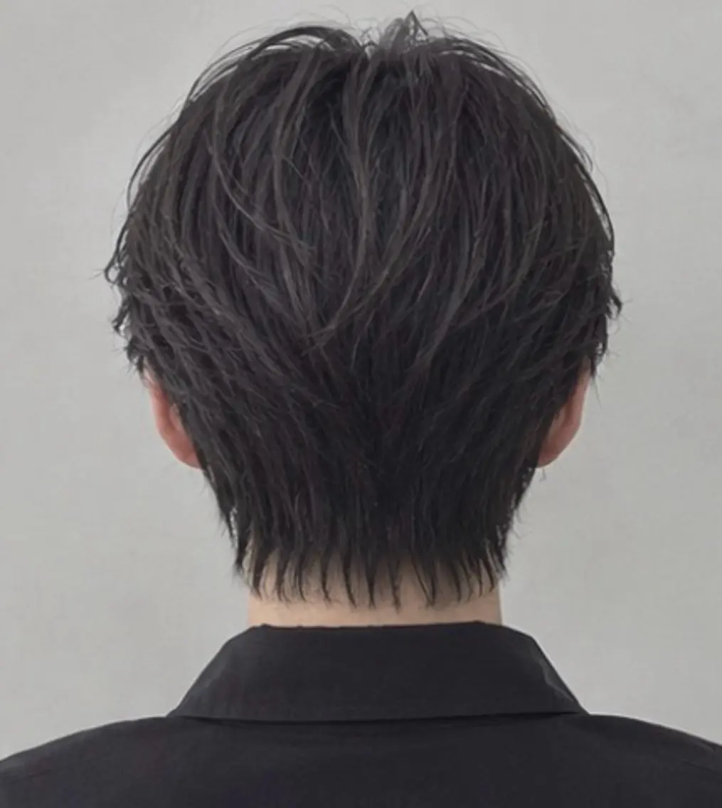 メンズ センターパート フェザーパーマ メンズ韓国風 韓国マッシュ マッシュ FORCE 青木明日翔のヘアスタイル