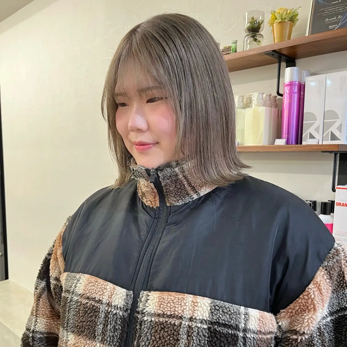 ショート カラー ベージュカラー ブリーチ ヘーゼル ブリーチなしカラー ボブ カット ヘアカラー トリートメント 初めてのショート お任せください✂️のヘアスタイル
