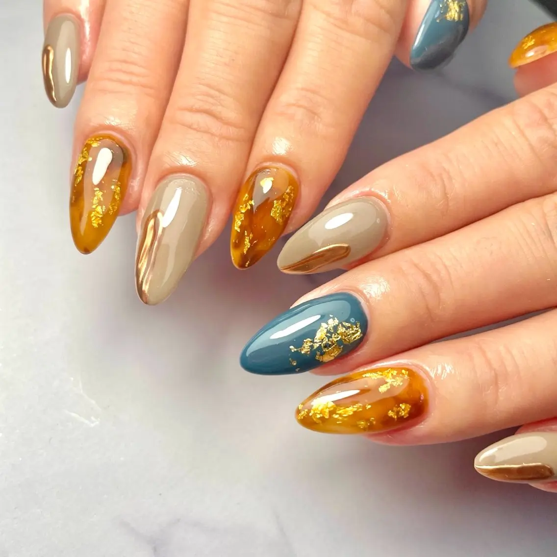 ネイル べっ甲ネイル ニュアンスネイル Oracion Nailのネイルデザイン
