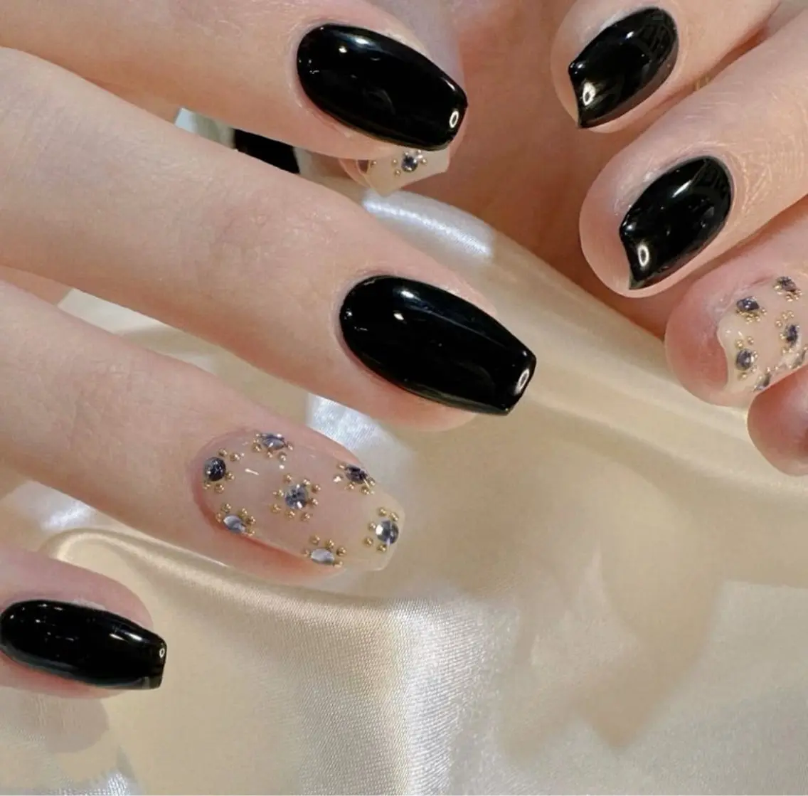 セミロング SIAA Nail bominのネイルデザイン