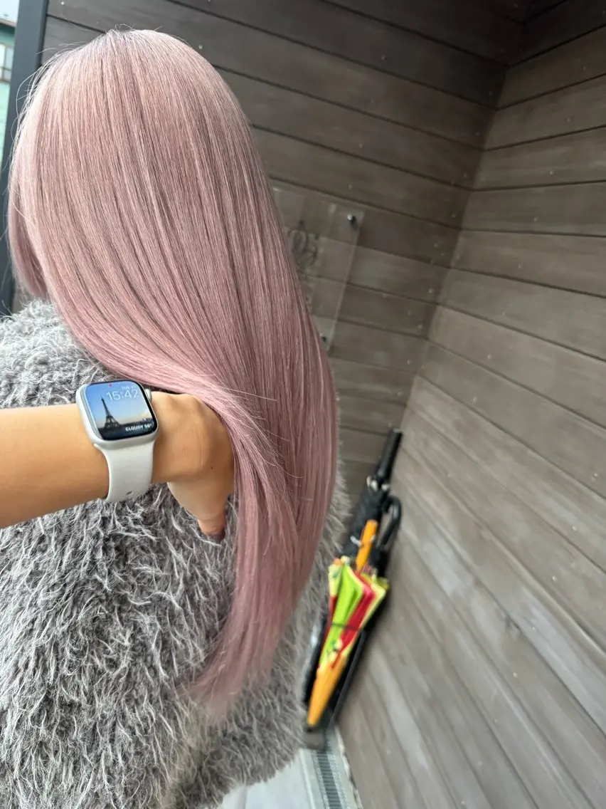 ロング ヘアカラー 鈴木 妃帆未のヘアスタイル