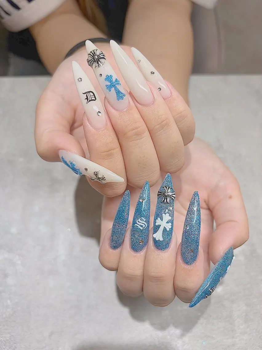 ネイル ブルー ラメ(グリッター) 夏ネイル ハンドネイル Nailist Mahiroのネイルデザイン