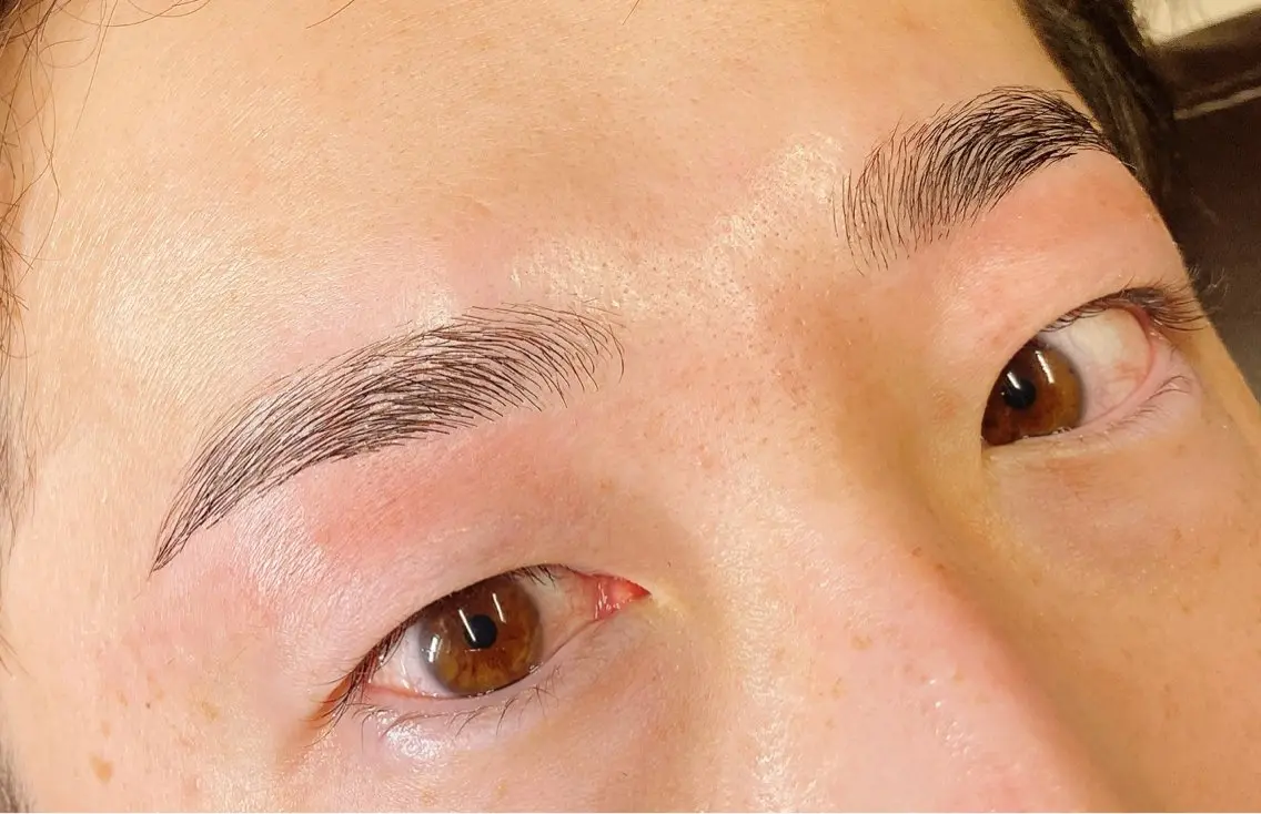 メンズ アイブロウ ハリウッドブロウリフト まつ毛パーマ専門& men's眉AYAの眉毛・アイブロウイメージ