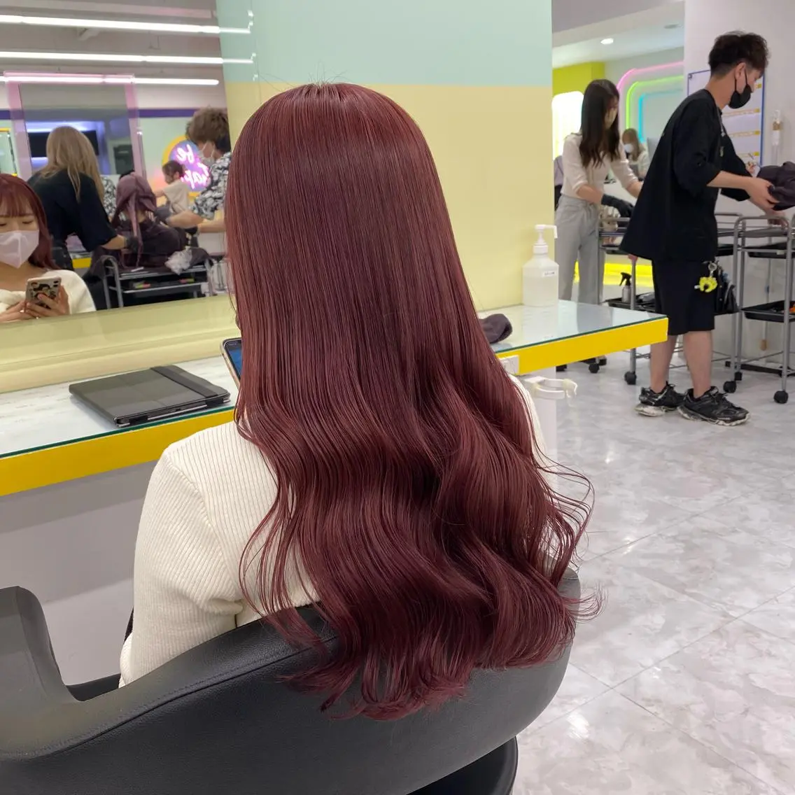 セミロング カラー ヘアアレンジ ヘアカラー トリートメント mai🍑暖色カラー /レイヤー💖のヘアスタイル