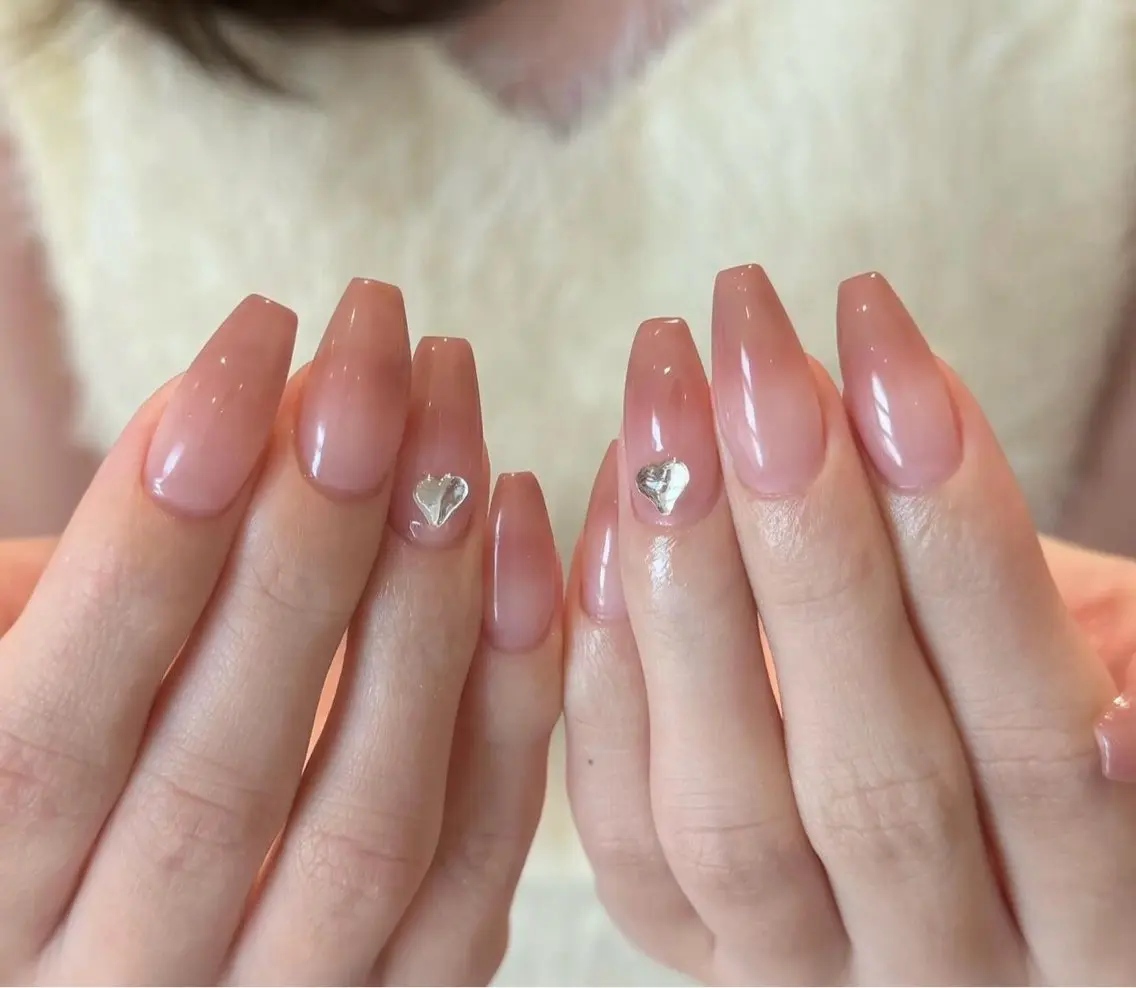 ネイル アートネイル グラデーション キラキラネイル ニュアンスネイル オフィスネイル Jenn Nail Salonのネイルデザイン