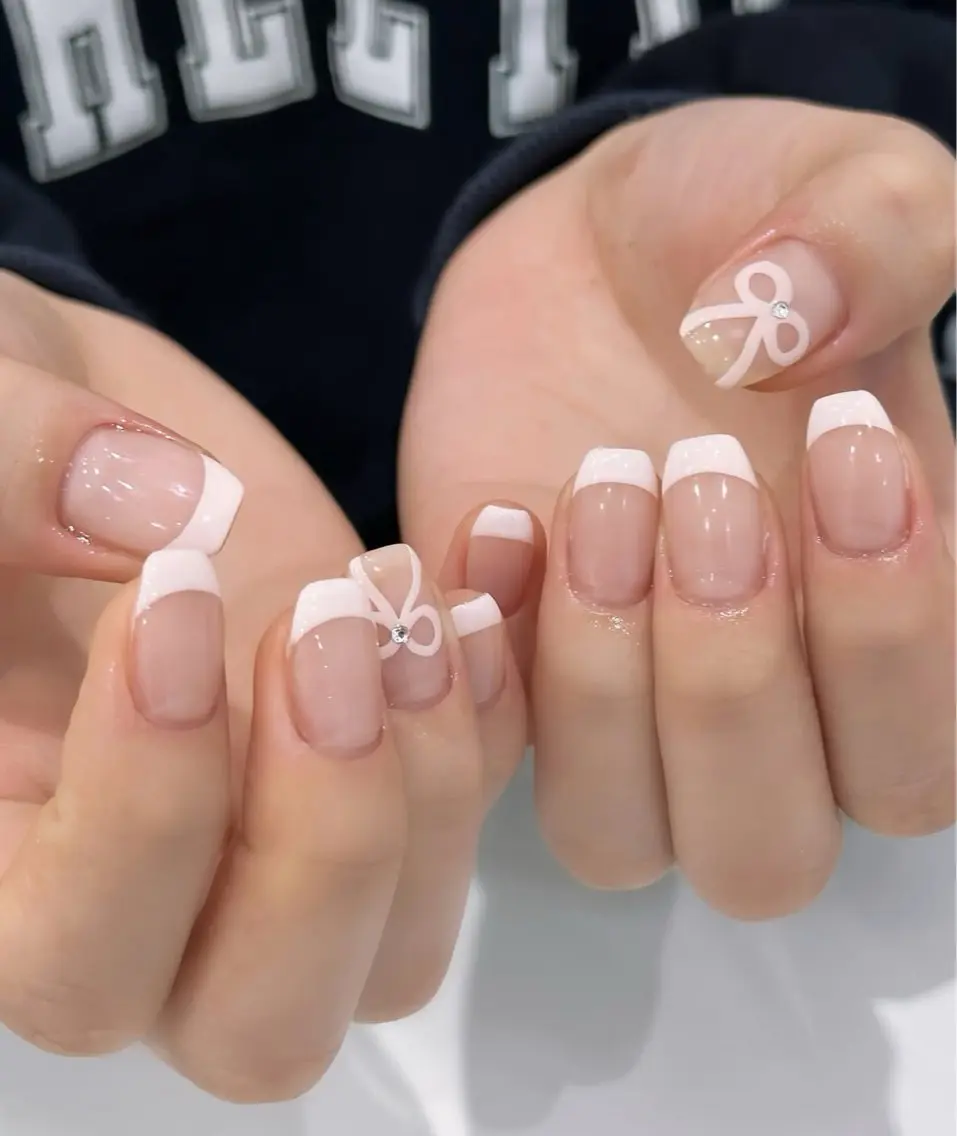 ネイル チークネイル ドット フレンチネイル グラデーション 韓国ネイル ハンドネイル Minette nailrinrinのネイルデザイン