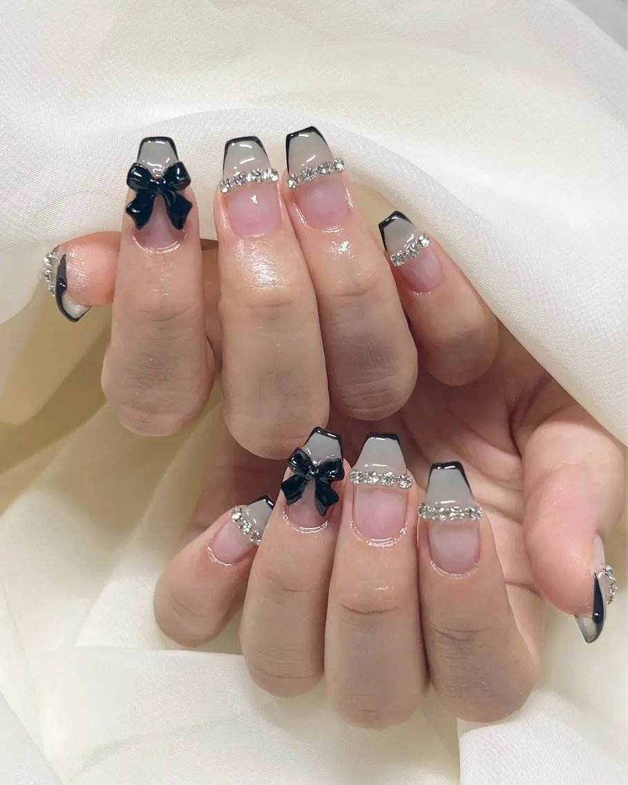 ネイル キラキラネイル 持ち込み nail salon MUAのネイルデザイン