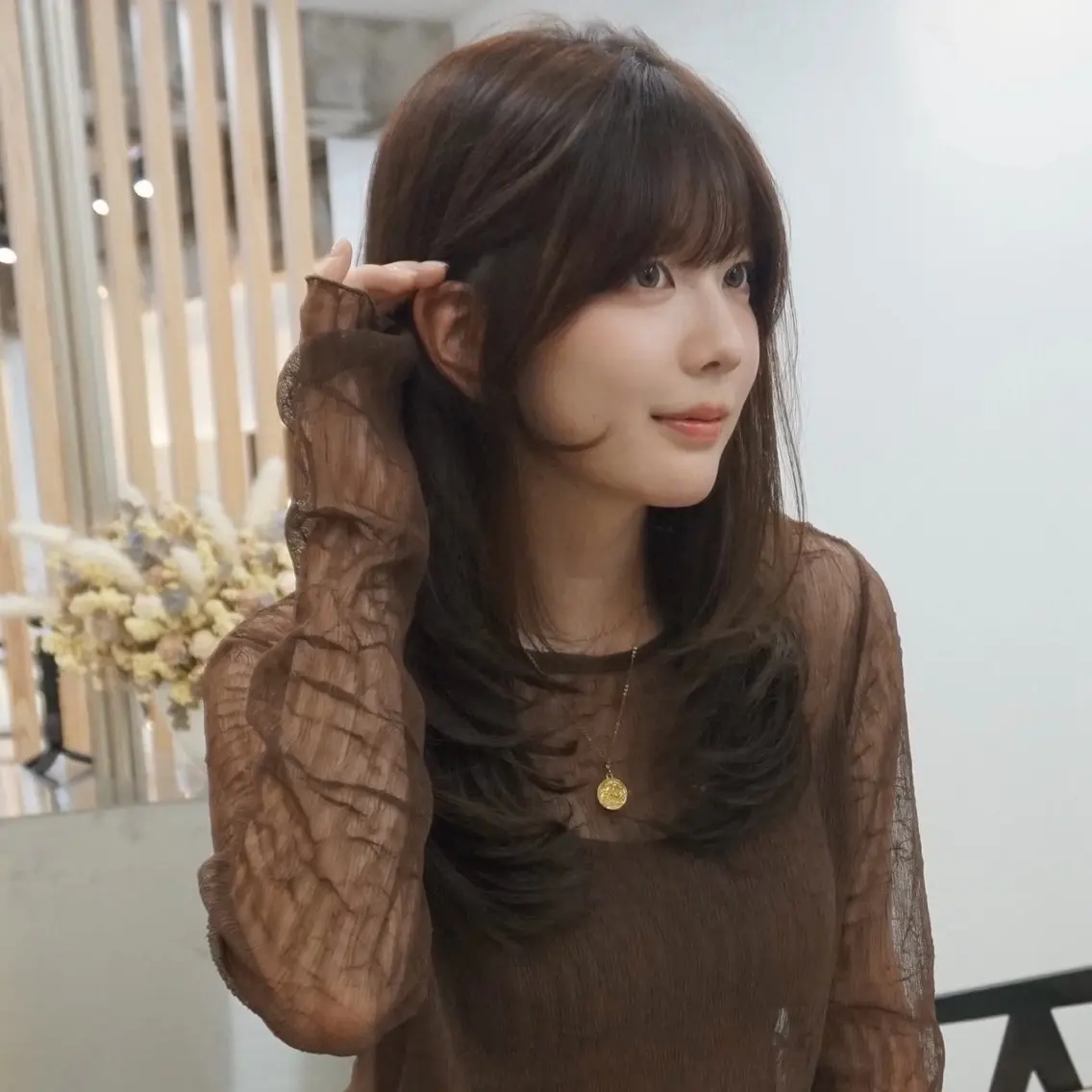 ロング カラー ブリーチ ケアカラー 透明感カラー ブリーチなしカラー 顔周りカット カット ヘアカラー yuka ໒꒱ 高円寺のヘアスタイル