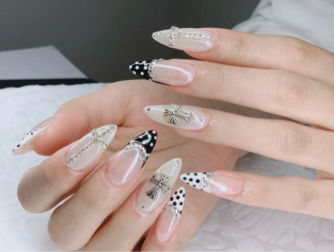 ネイル ジェルネイル 韓国ネイル ニュアンスネイル パラジェル ワンホンネイル Kaori Nailのネイルデザイン