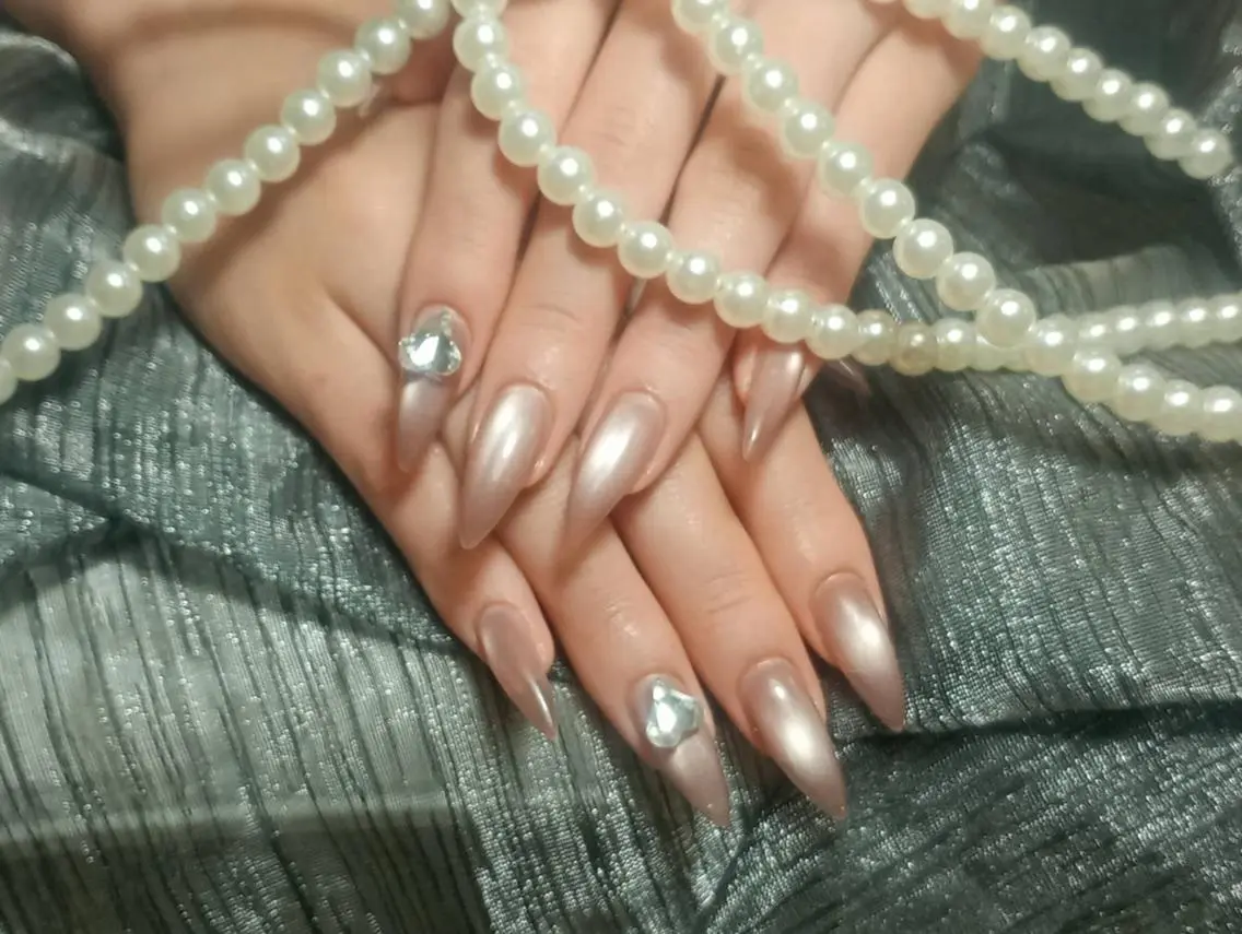 ネイル フレンチネイル ジェルネイル ガラスフレンチ 韓国ネイル マグネットネイル ハンドネイル ハンドケア The Nail& EyeLashのネイルデザイン