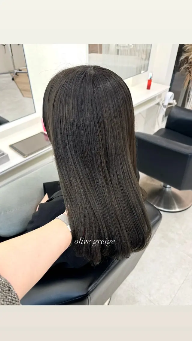 ロング カラー ParveMix 宮﨑 梨里のヘアスタイル