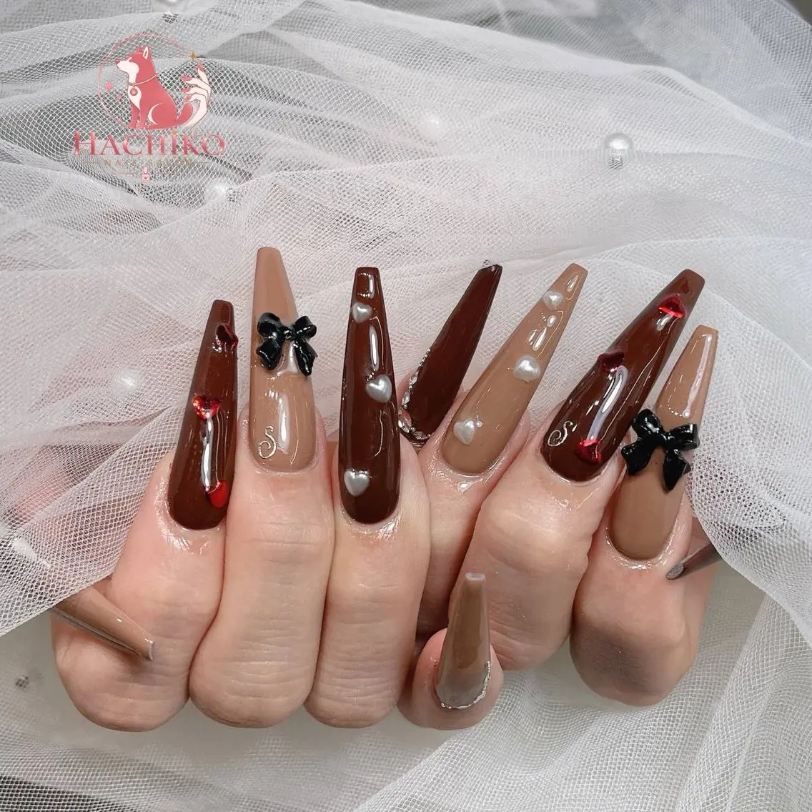 ネイル チークネイル クリアネイル ガーリー キラキラネイル 韓国ネイル ハンドネイル Hachiko Nail Salonのネイルデザイン