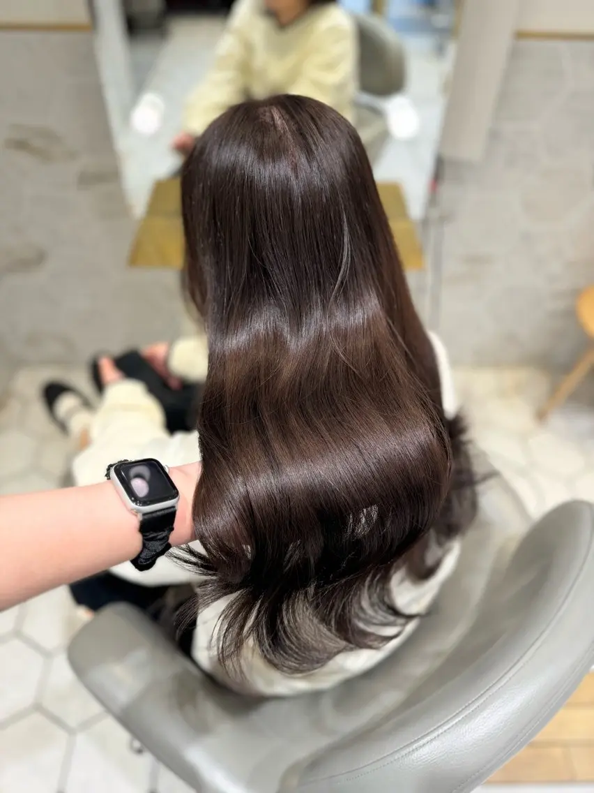 ロング カラー ブラウンカラー ショコラブラウン costes 今井芽依のヘアスタイル