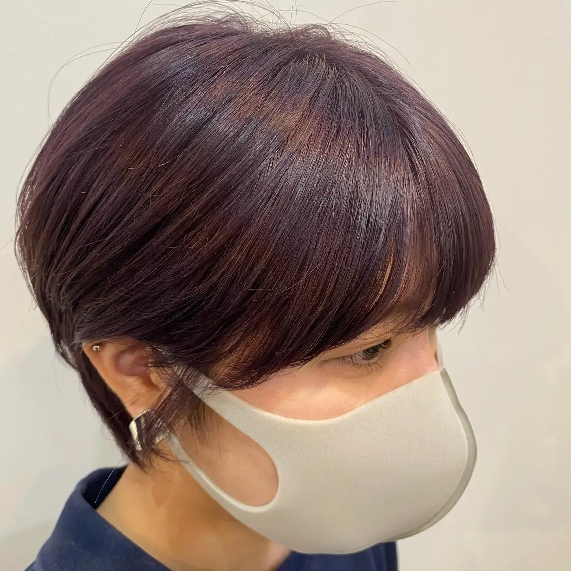 ショート カラー ラベンダーカラー あやめ【顔まわり/レ イヤー/柔らかカラ】のヘアスタイル