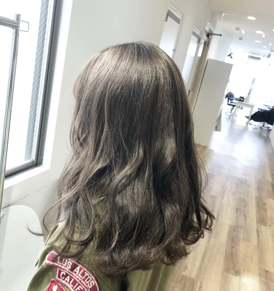 ロング カラー グレージュ カット ヘアカラー Le/a谷町 野上幹太のヘアスタイル