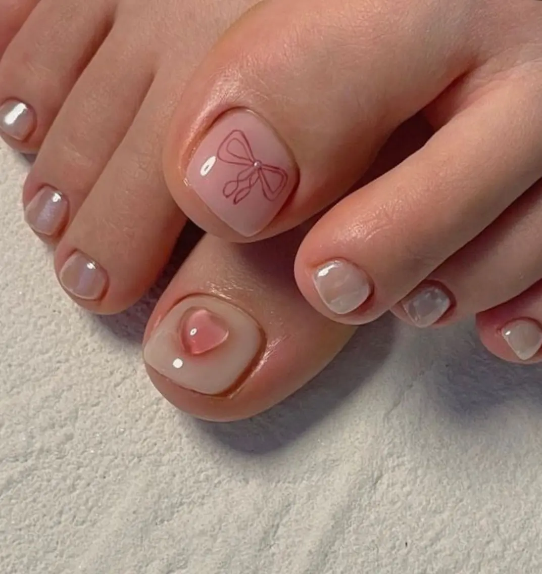 ネイル 氷ネイル・うるうるネイル マットネイル ニュアンスネイル リボン 夏ネイル フットネイル rina nailのネイルデザイン