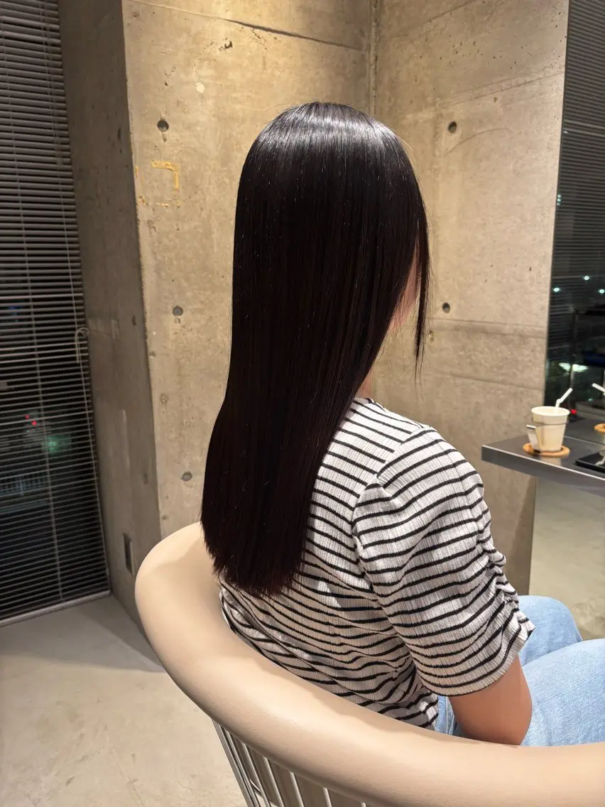 ロング 縮毛矯正 艶髪🫧 Suzunaのヘアスタイル