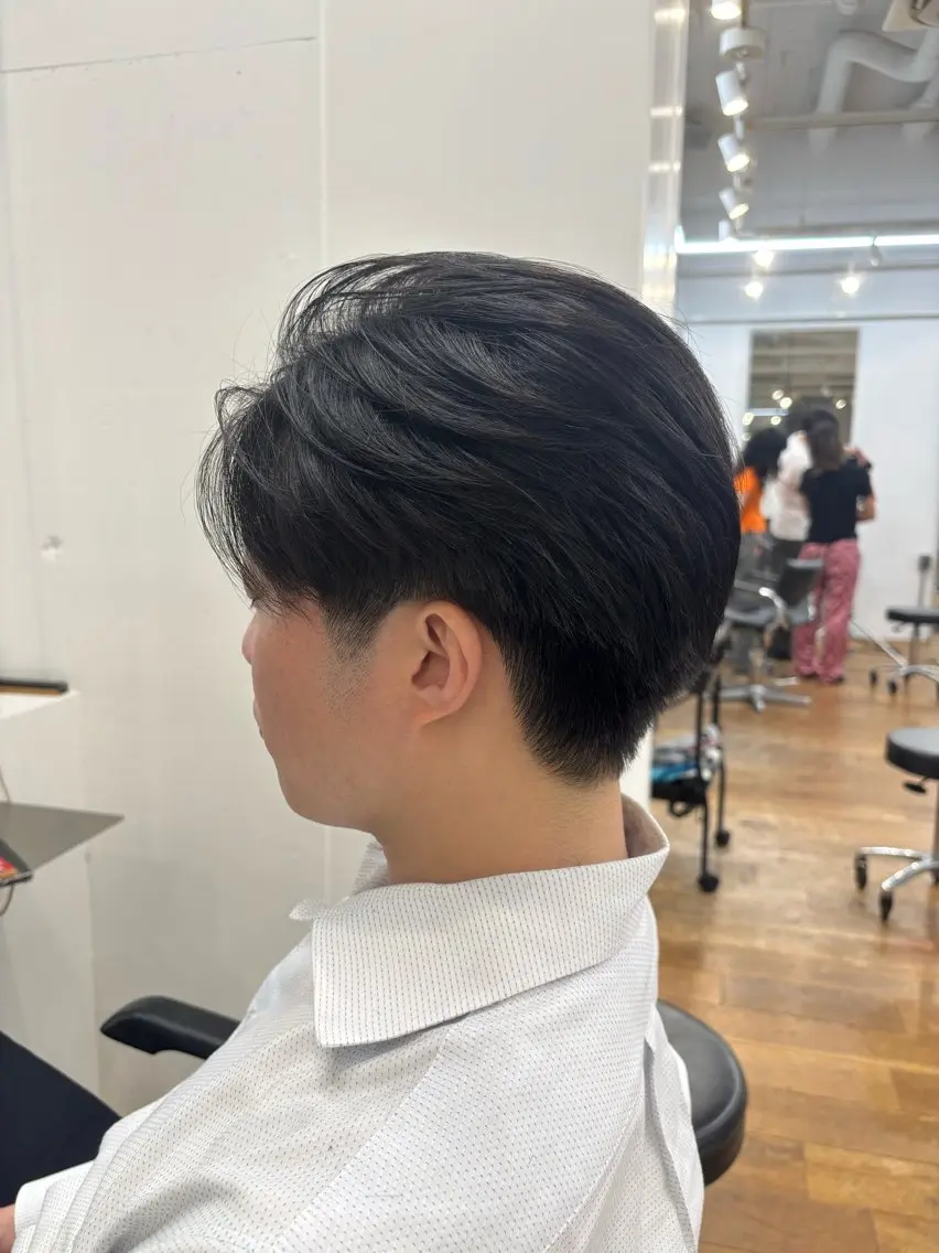 メンズ センターパート 刈り上げ カット ハードパーマ Rico💜のヘアスタイル