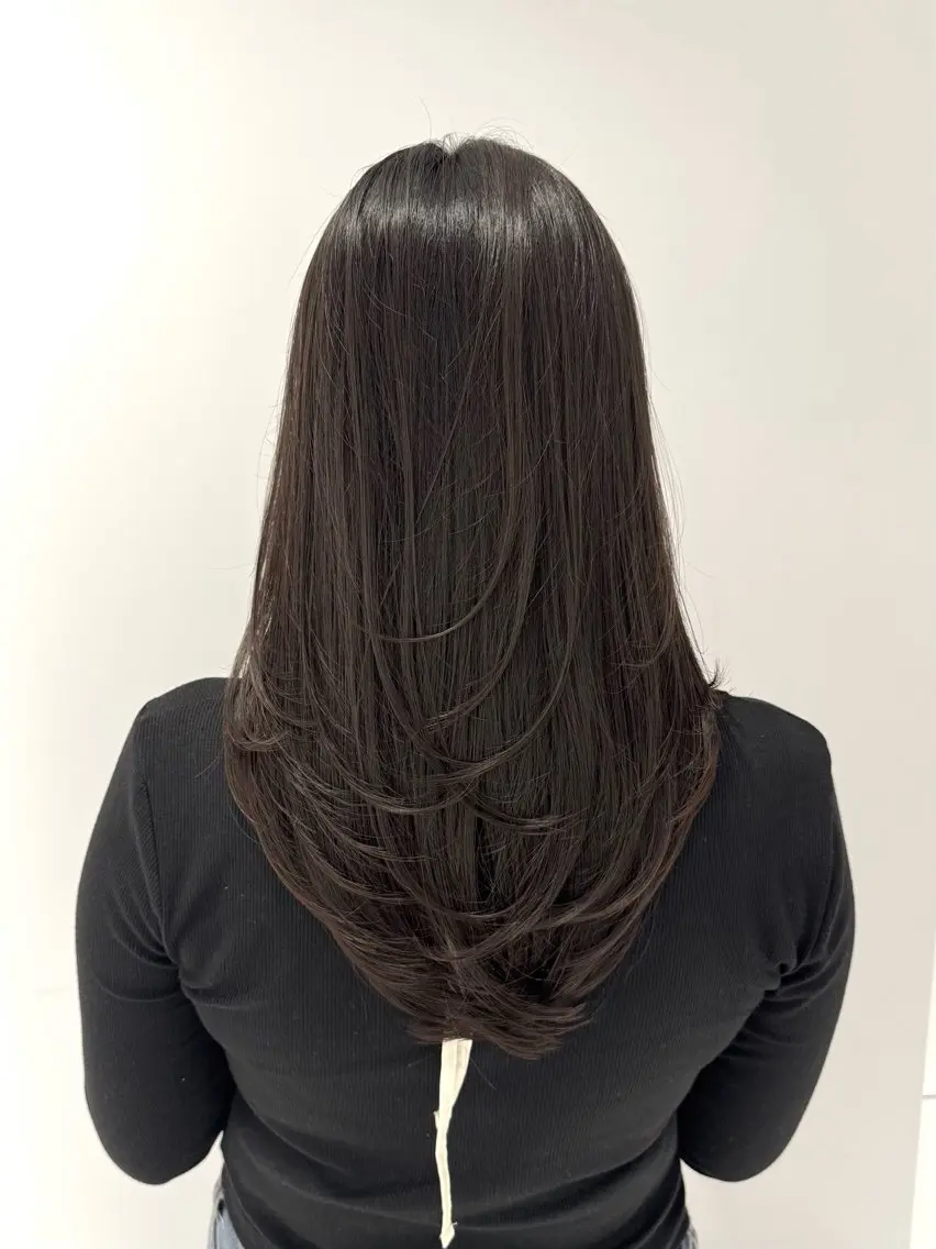 ロング 井上 育海のヘアスタイル