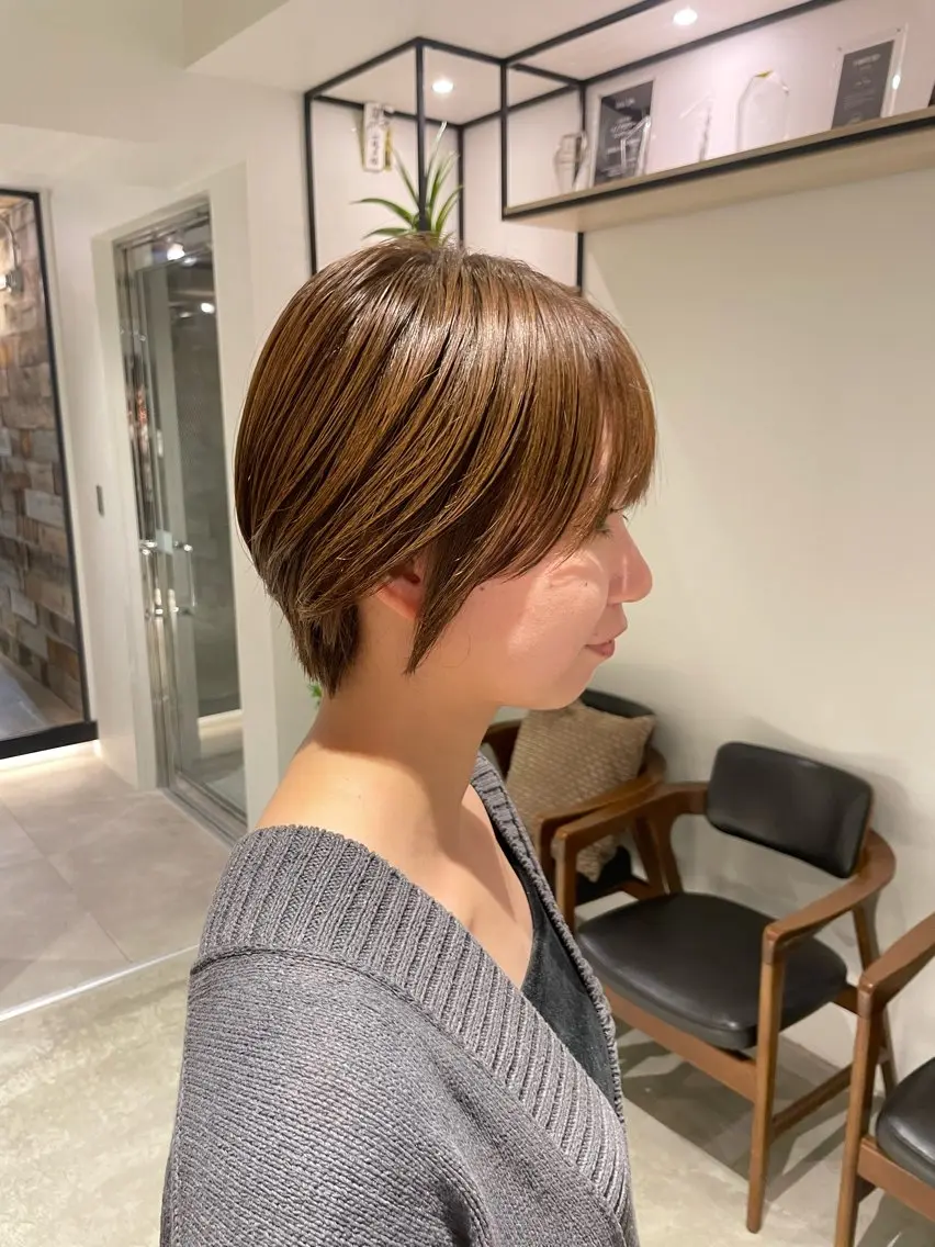 ショート カラー ボブ 顔まわりレイヤー レイヤーカット ショートヘア トリートメント カット トリートメント ヘッドスパ ヘアセット 一箭 恵梧/ロングヘアのヘアスタイル