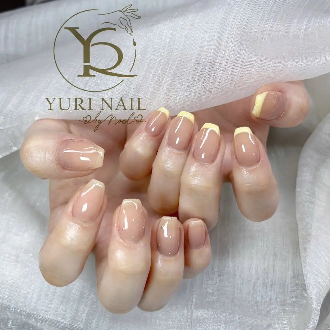 ネイル オーロラネイル ブルー チークネイル フレンチネイル ジェルネイル ハンドネイル フットネイル ハンドケア YURI Nail Funabashiのネイルデザイン