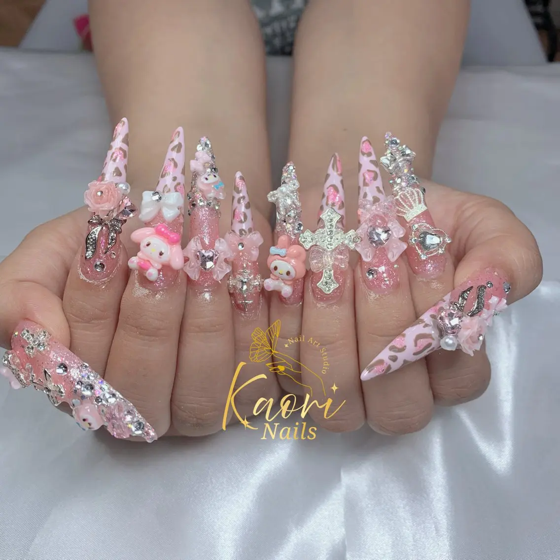 ネイル チークネイル ドット フレンチネイル ジェルネイル グラデーション Kaori Nailのネイルデザイン