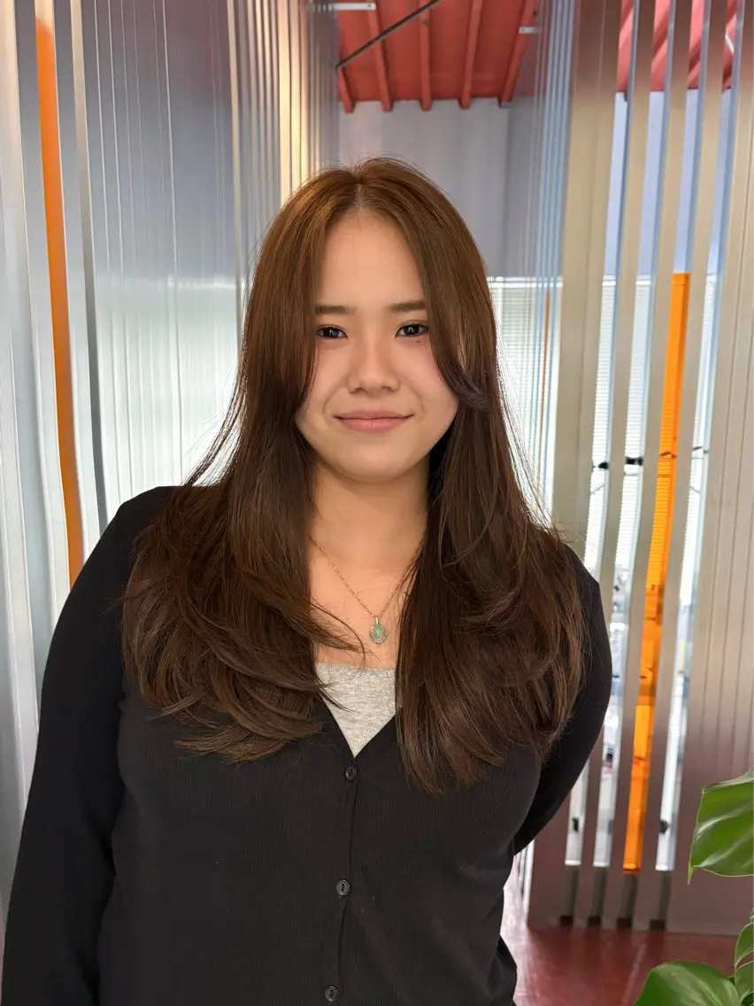 セミロング ヘアカラー 浦野 未来のヘアスタイル