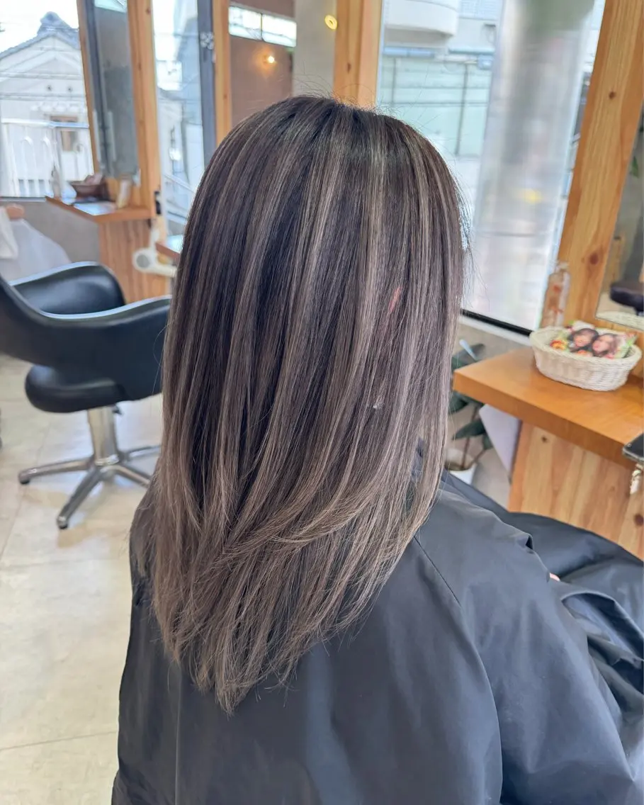 ロング カラー ヘアアレンジ 佐々木 まゆかのヘアスタイル