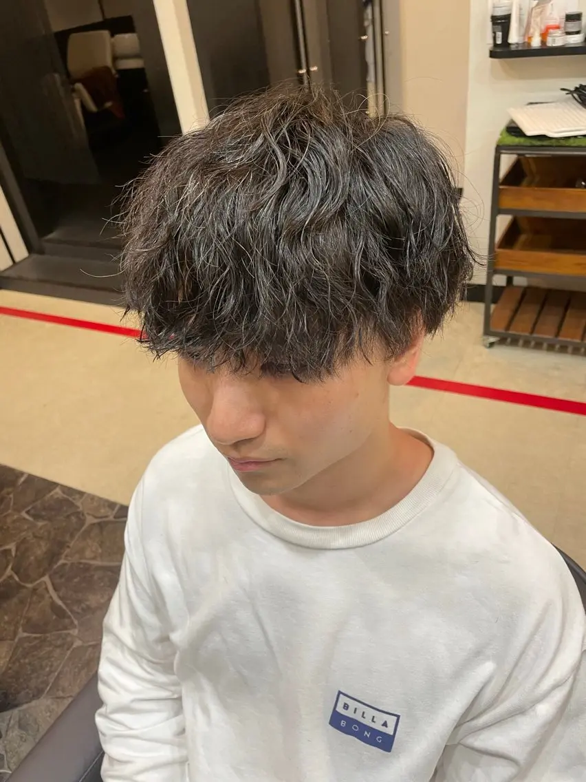 パーマ メンズ カット パーマ 中尾 唯音名のヘアスタイル