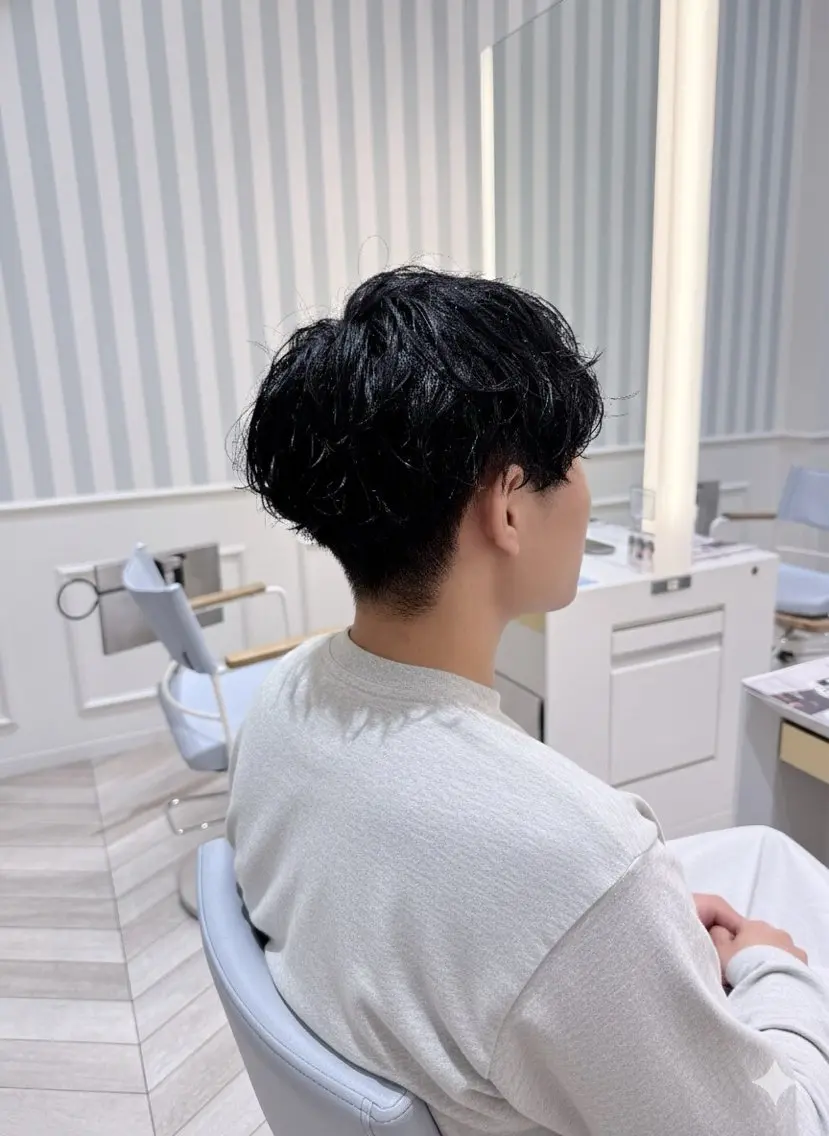 パーマ メンズ カット パーマ 透明感カラー🫧 幕内梨乃亜のヘアスタイル