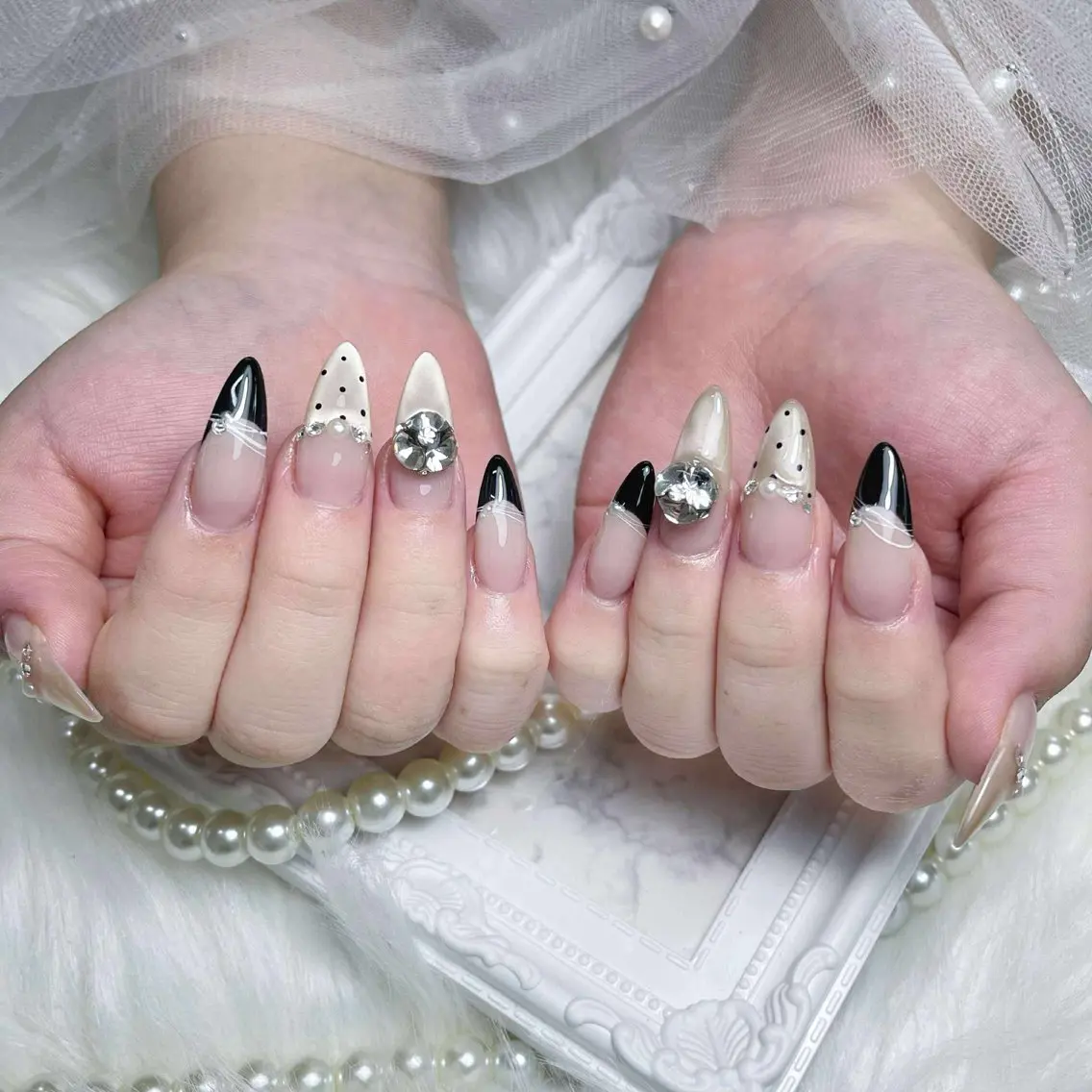 ネイル アートネイル オーロラネイル フットネイル ジェルネイル キラキラネイル ハンドネイル ハンドケア Nova Nailのネイルデザイン