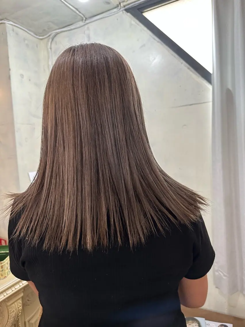 ミディアム カラー ダブルカラー グレージュ ミルクティーグレージュ マエダ カズエ🫶 coronahairのヘアスタイル