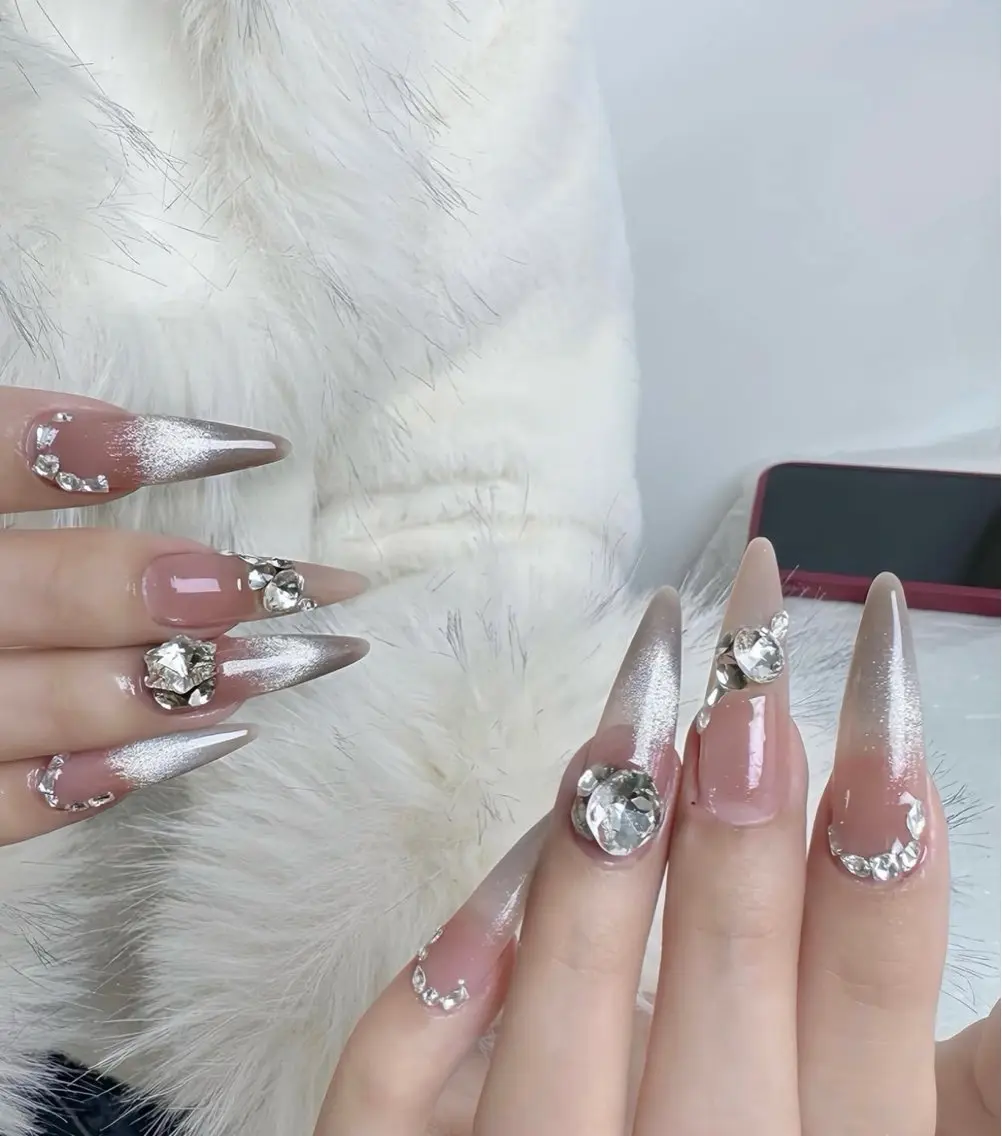 ネイル アートネイル チークネイル 氷ネイル・うるうるネイル 韓国ネイル マグネットネイル ハンドネイル NAILS168 新大久保店のネイルデザイン