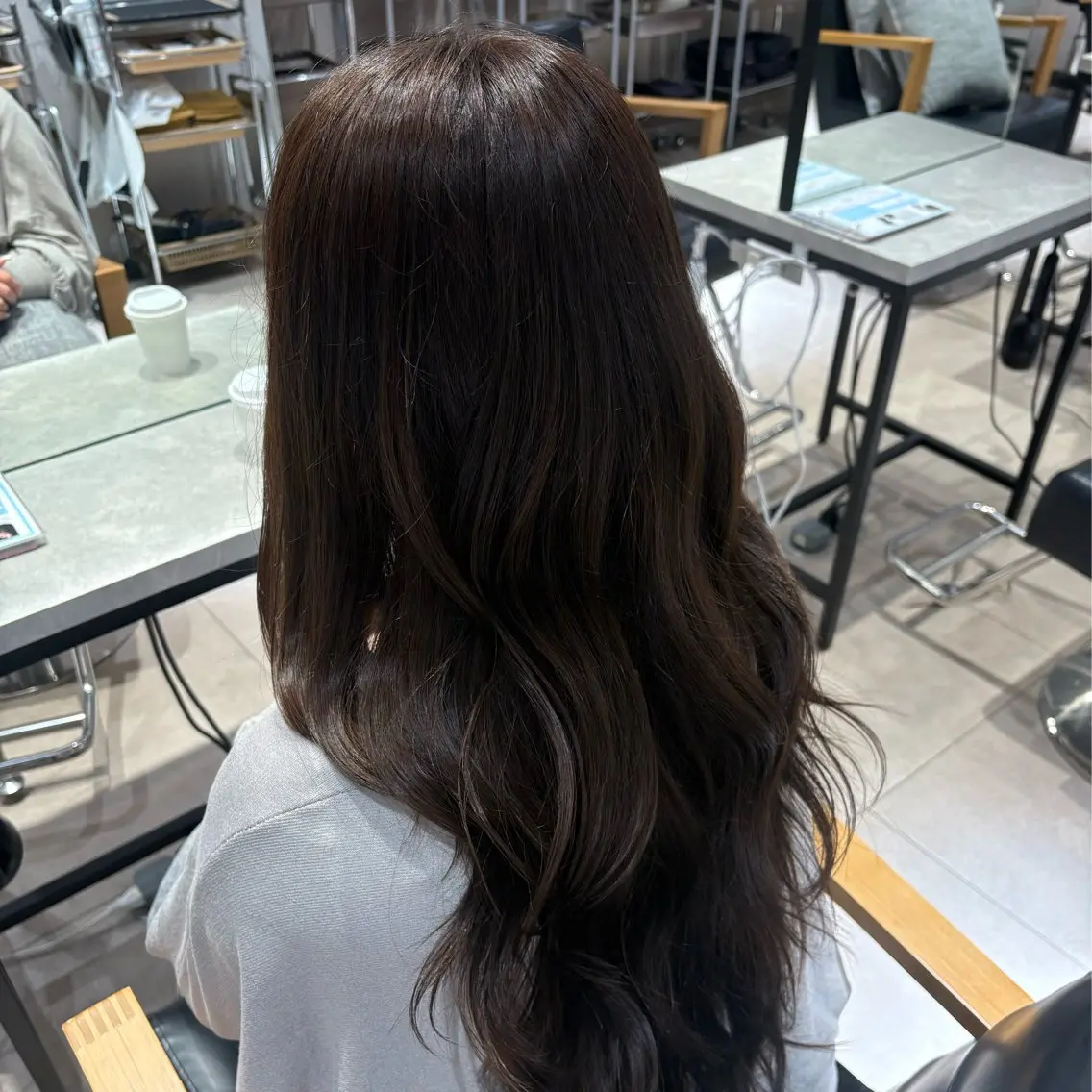 ロング カラー ブラウンカラー 透明感カラー オリーブブラウン ヘアカラー トリートメント ❄️表参道美容師❄️ 藤川　友希のヘアスタイル