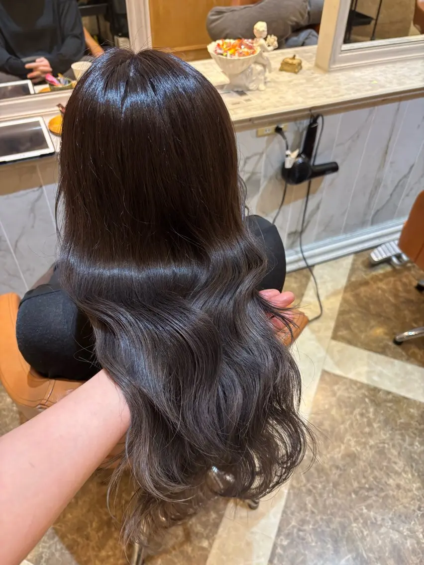ロング ヘアカラー GRITTERs💖 岸風花のヘアスタイル