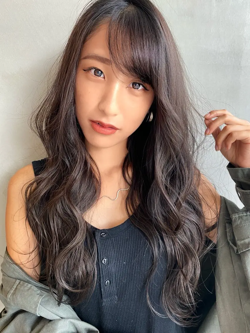 ロング ハイライト 夜23時まで予約🉑 reverieあきらのヘアスタイル
