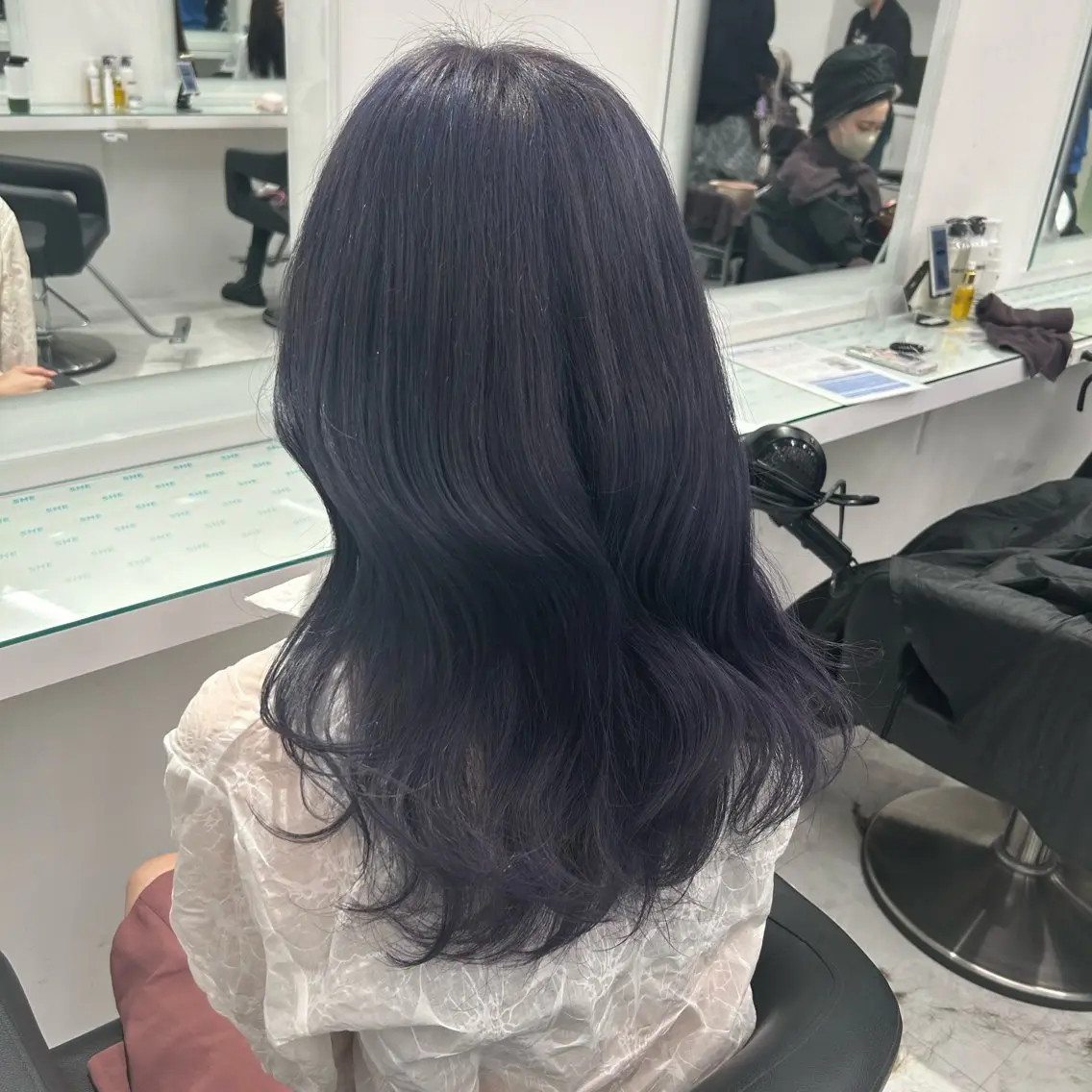 セミロング ヘアカラー 🤍大人っぽ韓国暗髪 🤍Asuka🤍のヘアスタイル