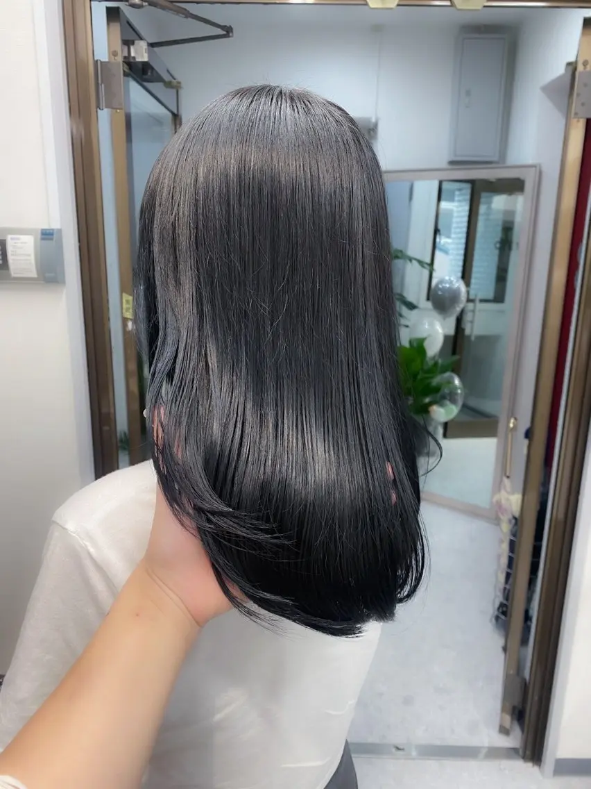 カット＋シークレットカラー＋Aujua4STEPトリートメントの写真