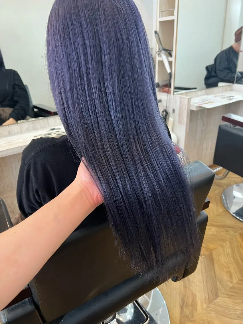 セミロング カラー ブルーカラー ブルーラベンダー ラベンダーカラー ヘアカラー トリートメント ブリーチ特化 梅田本多翔のヘアスタイル