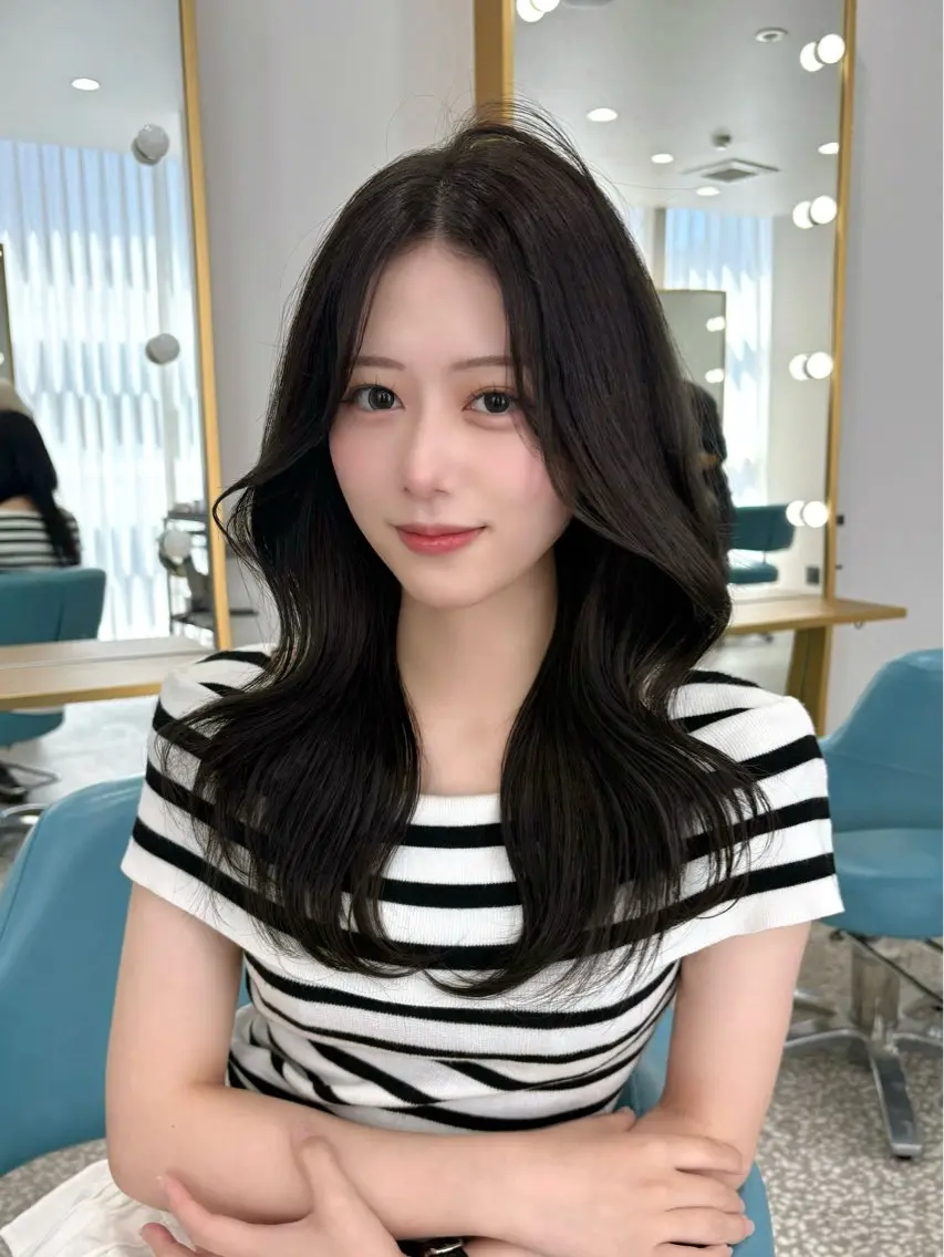 セミロング ヘアカラー 古上 心晴のヘアスタイル
