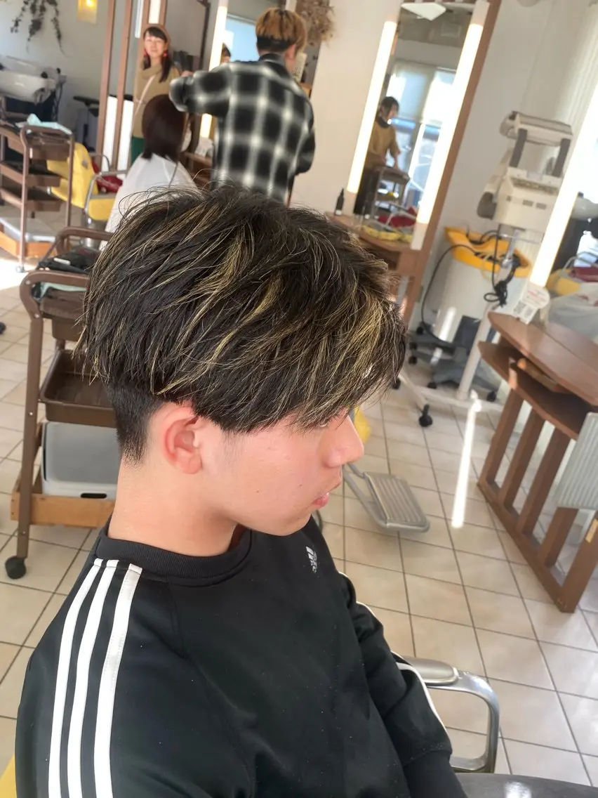 カラー ヘアアレンジ メンズ メンズブリーチ メンズインナーカラー ブリーチ インナーカラー 20代〜40代 大塚🌱松原大将のヘアスタイル
