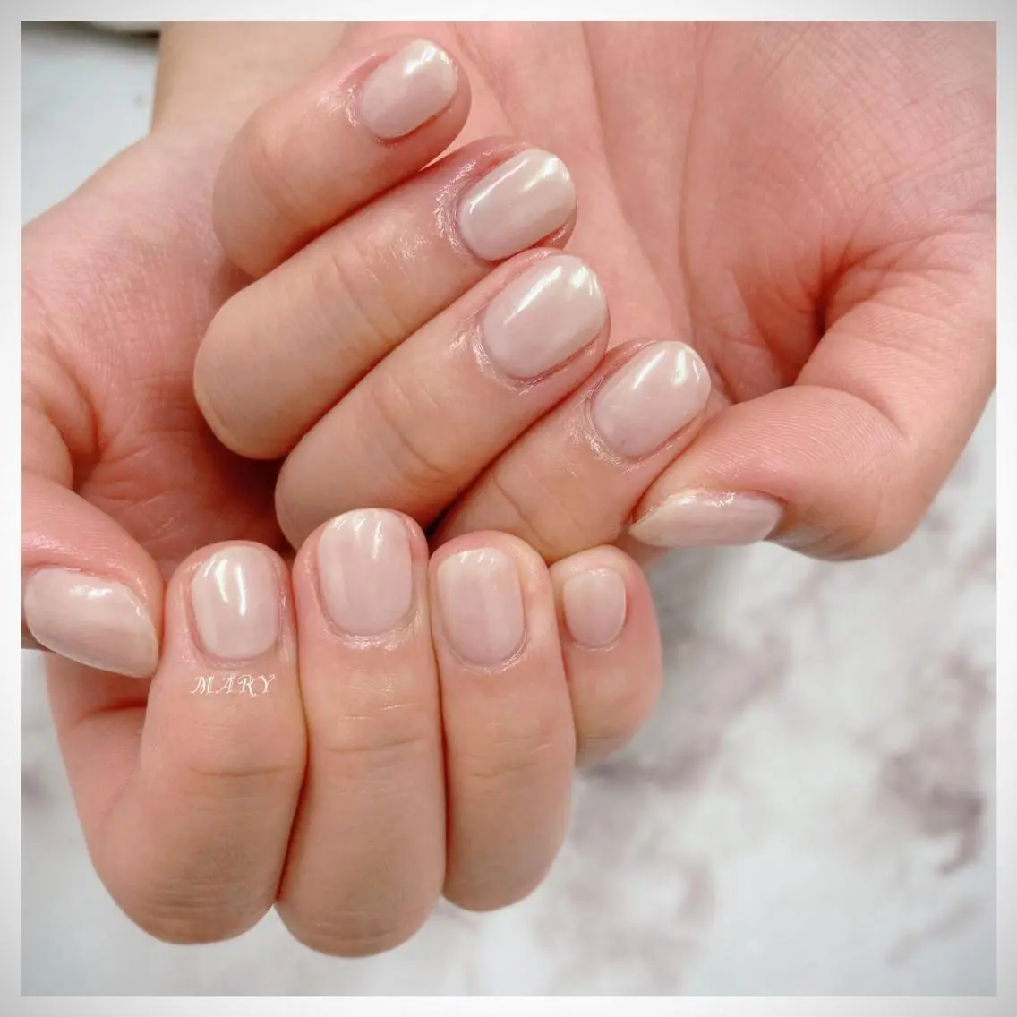 ネイル オーロラネイル ミラーネイル ニュアンスネイル ワンカラーネイル シンプルネイル ハンドネイル Mary nail .narumiのネイルデザイン