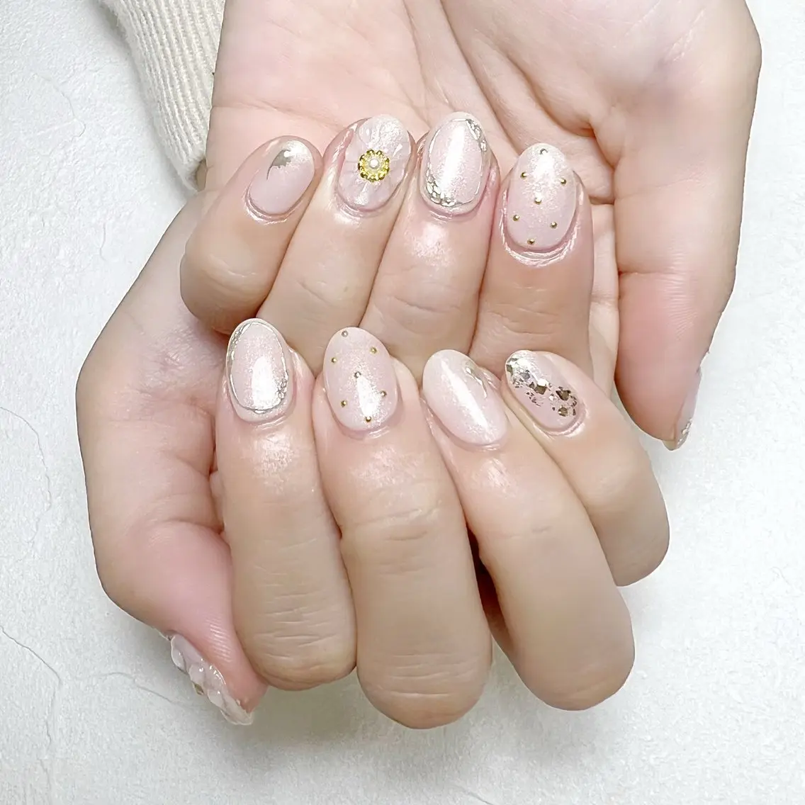 ネイル フラワーネイル ラメ(グリッター) ミラーネイル ぷっくりネイル ワンホンネイル rouse nail RISATOのネイルデザイン